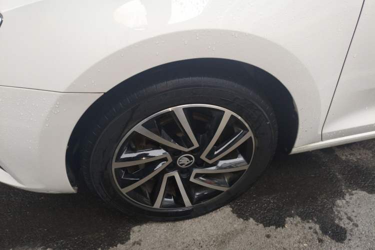 Used Skoda Rapid Spaceback 2020 1.5L Automatic Comfort Edition