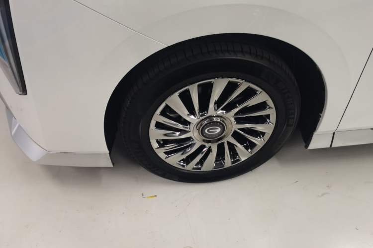 Used GAC Trumpchi M8 2023 Zongshi Series 400T Ultimate Edition Left Front Wheel Hub