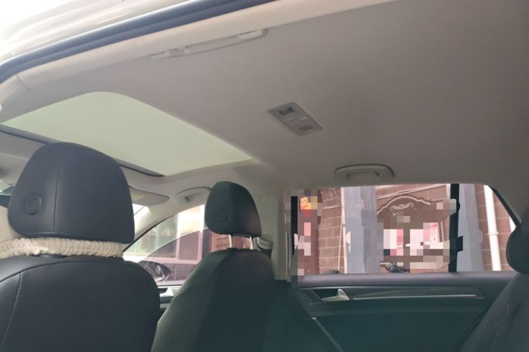 Used Volkswagen Golf 2018 230TSI Automatic Luxury Version Headliner