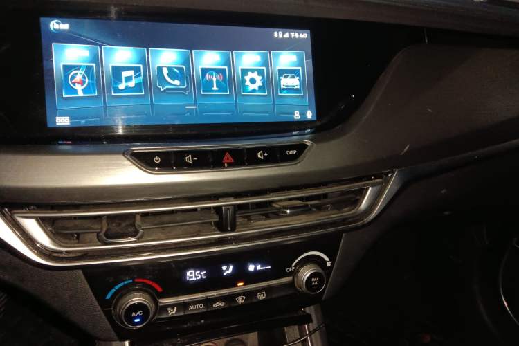 Used Changan Eado 2018 High-Energy Edition 1.6L GDI Manual Pioneer Model China V Standard