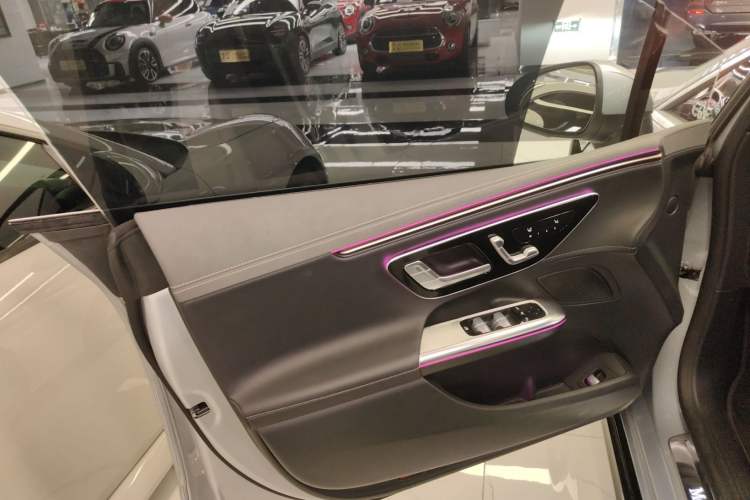 Used Mercedes-Benz EQE 2022 350 Luxury Edition Left Front Door Interior