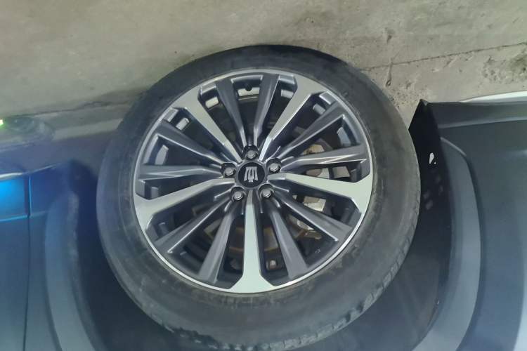 Used Toyota Crown Kluger 2024 2.5L HEV Four-Wheel Drive Flagship Edition Left Front Wheel Hub