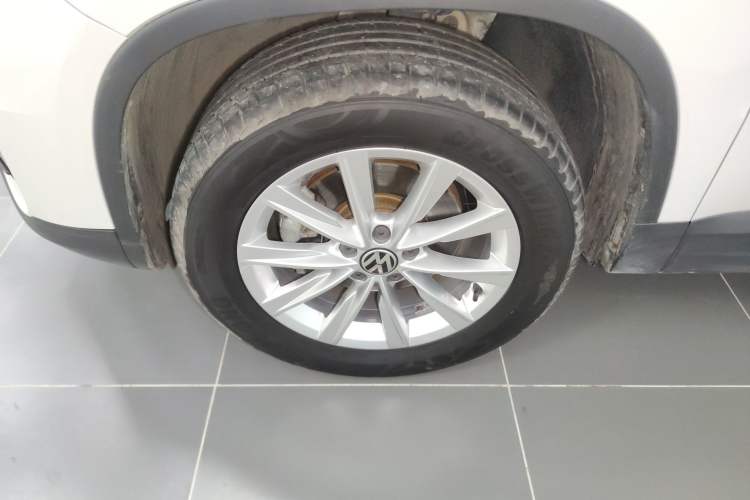 Used Volkswagen Tiguan L 2016 280TSI Automatic Two-Wheel-Drive Silk Road Style Edition
