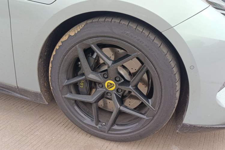 Used Lotus EMEYA 2024 EMEYA S+ Right Front Wheel Hub