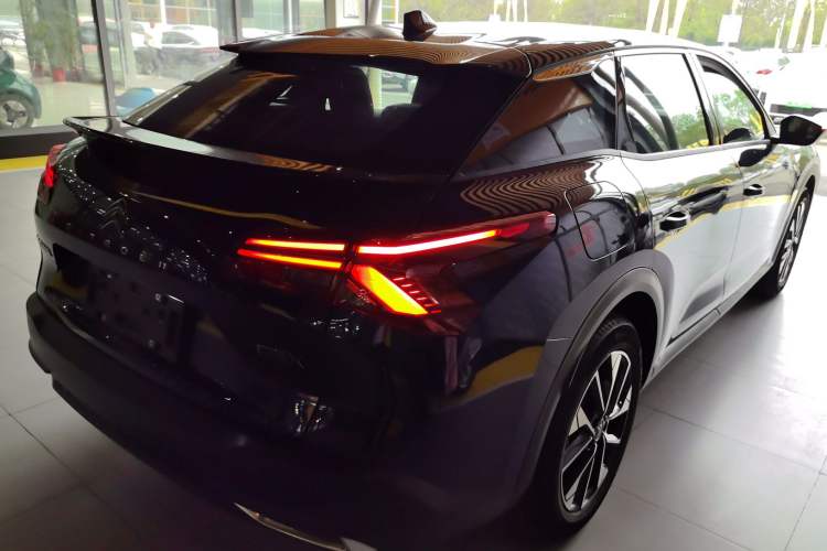 Used Citroen C5 X 2024 1.6T Extraordinary Power Rear Right 45 Deg