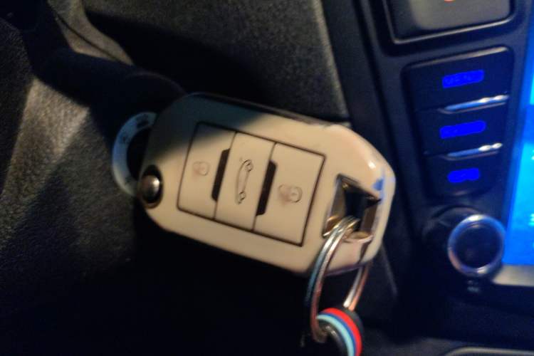 Used Peugeot 301 2014 1.6L Automatic Comfort Edition