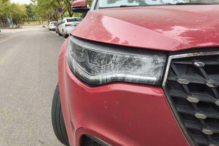 Used Zotye T700 2017 1.8T Dual-Clutch Luxury Model
