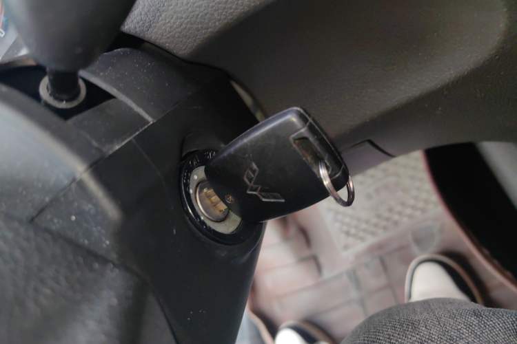 Used Wuling Rongguang V 2016 1.5L Standard Version Vehicle Key