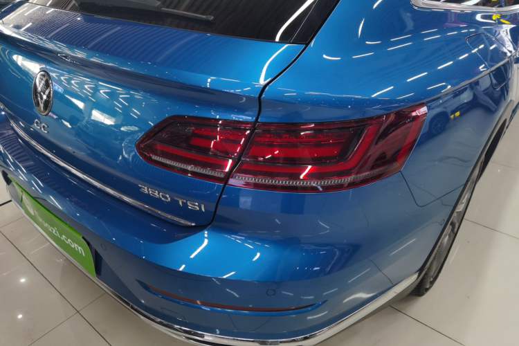 Used Volkswagen FAW-Volkswagen CC 2021 Estate Car 380TSI Vizion Edition Right Rear Taillight