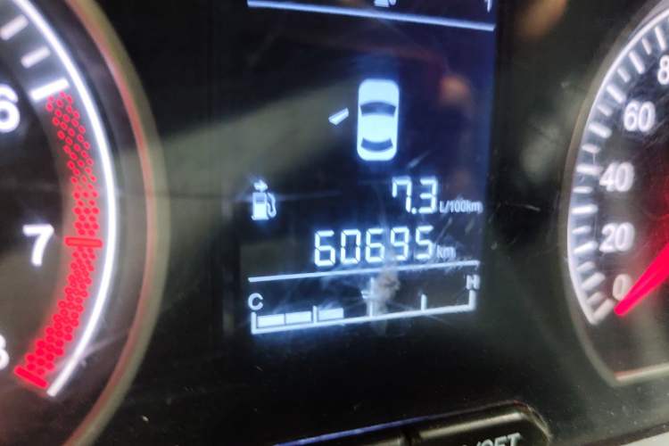 Used FORTHING Joyear X5 2013 1.6L Manual Luxury Model China IV Standard