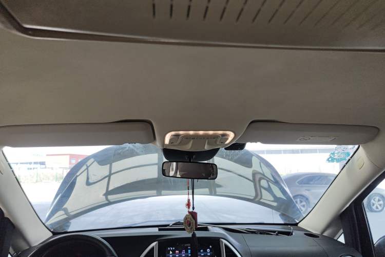 Used Mercedes-Benz Vito 2016 2.0T Business Edition Headliner