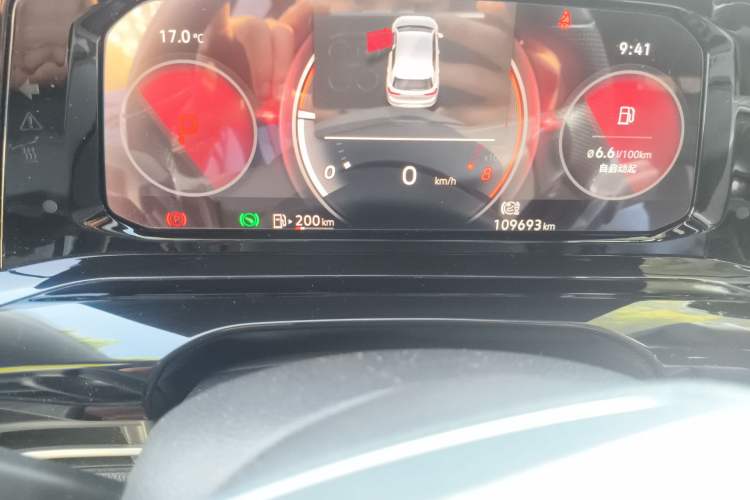 Used Volkswagen Golf 2021 280TSI DSG R-Line Odometer Close Up