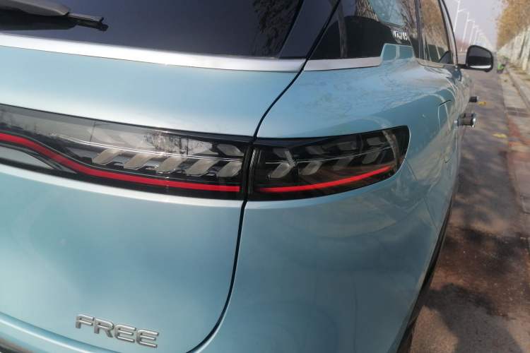 Used VOYAH FREE 2021 Four-Wheel Drive Standard Range-Extended Exclusive Luxury Package