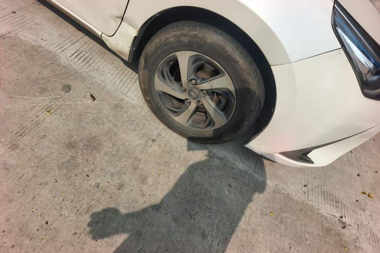 Used Toyota Levin 2017 Revised Dual-Engine 1.8H GS E-CVT Elite Sunroof Version China V Standard Right Front Wheel Hub