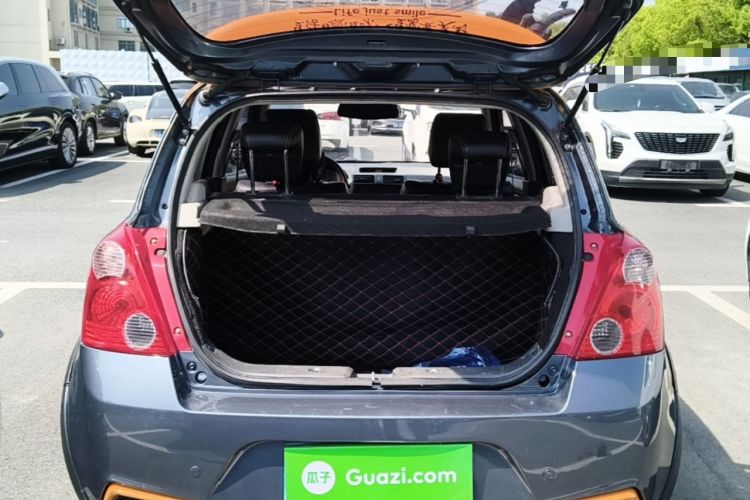 Used Suzuki Swift 2016 1.5L Manual Fashion Edition Cool Play Version
