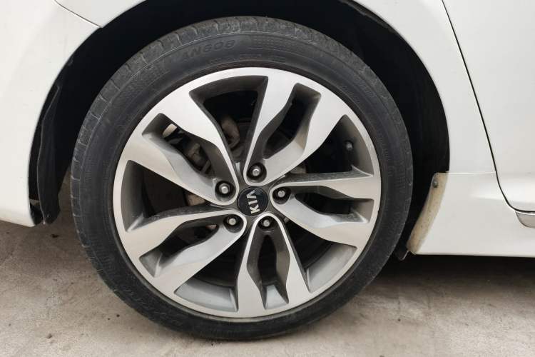 Used Kia K5 2015 2.0L Automatic LUX
