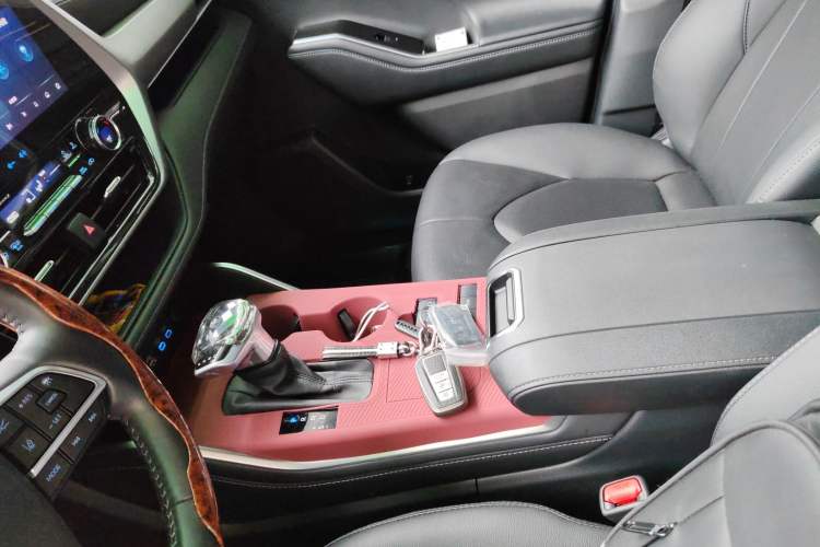 Used Toyota Highlander 2022 Dual-Engine 2.5L Four-Wheel Drive Supreme Edition 7-Seater