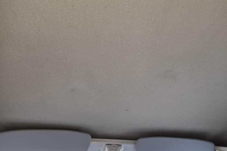 Used Wuling Zhiguang 2020 1.2L Van Utility Model China VI Emission Standard 5-Seater LSI