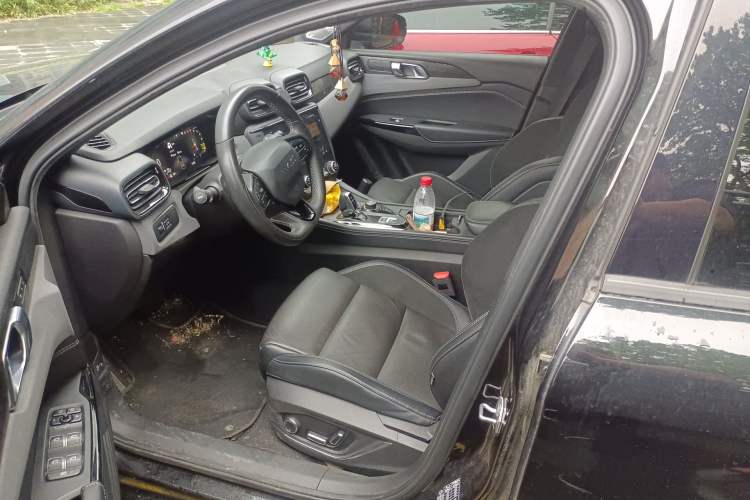 Used Lynk & Co 03 2022 1.5TD DCT JingPro Left Front Seat