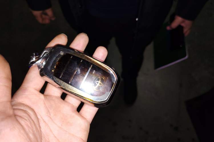 Used Toyota Granvia 2024 2.5L Hybrid Luxury Edition Vehicle Key