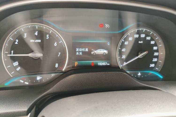 Used Buick GT 2018 18T Automatic Elite Model Odometer Close Up