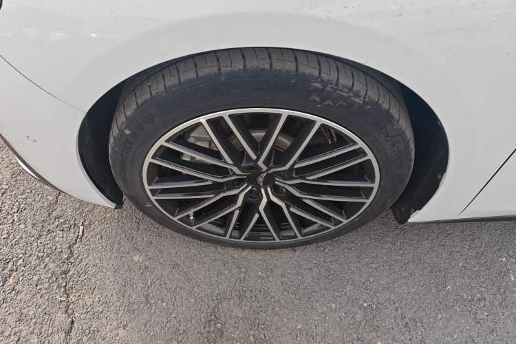 Used Yuanhang Y6 2024 720 km Rear-Drive Luxury Version
