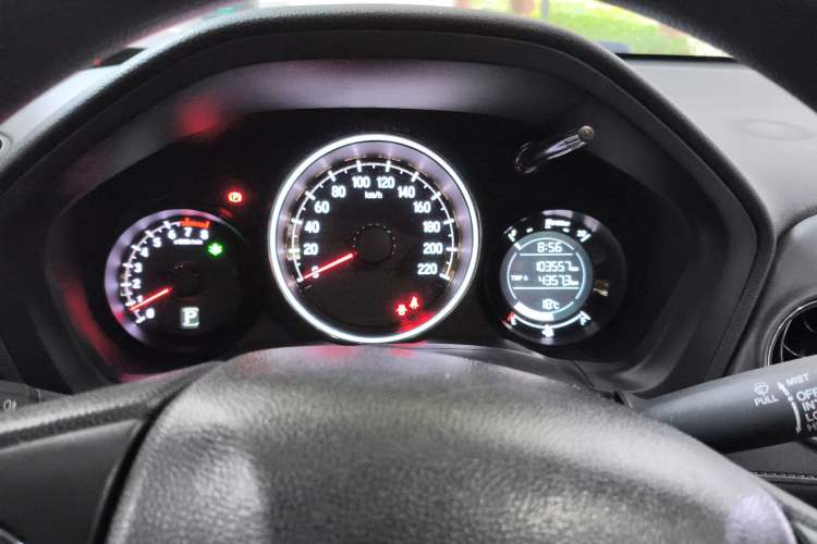 Used Honda XR-V 2015 1.8L EXi CVT Comfort Version
