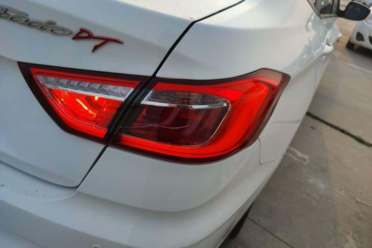 Used CHANGAN Eado DT 2019 1.6L Manual Comfort Model China VI Standard Right Rear Taillight