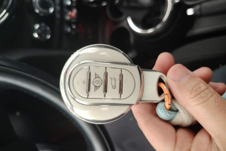 Used MINI MINI 2016 1.5T COOPER Five-Door Edition