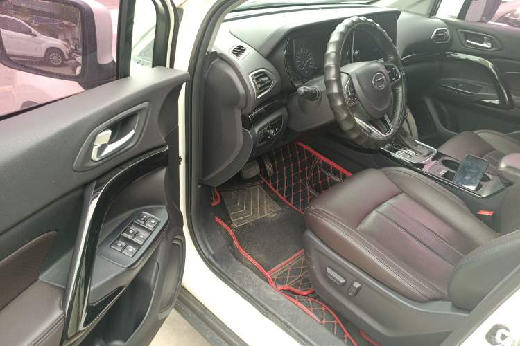 Used GAC Trumpchi GS4 2018 235T Automatic Two-Wheel Drive Luxury Smart Connectivity Version Driver Seat