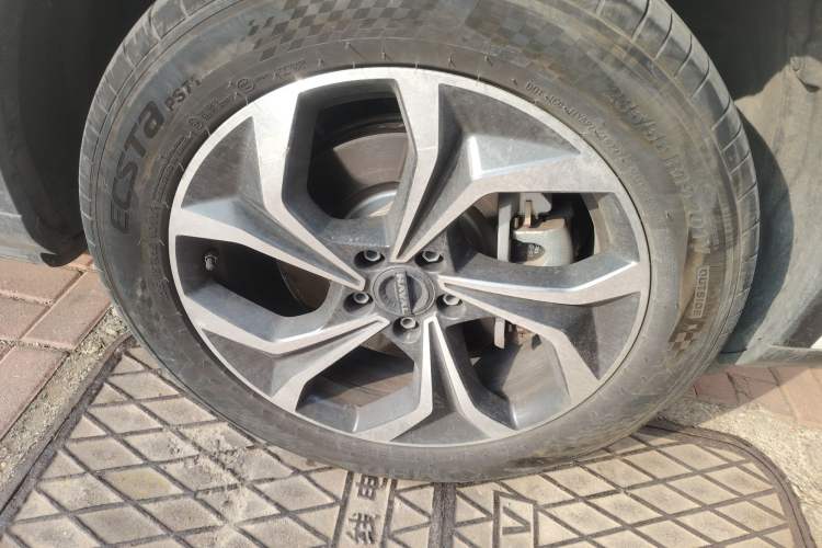 Used Haval Fierce Dragon Max 2023 1.5L Hi4 105 Four-Wheel Drive Navigation Edition Right Front Wheel Hub