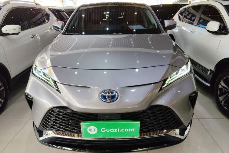 Used Toyota Venza 2022 Dual-Engine 2.5L CVT Two-Wheel Drive Prestige Edition
