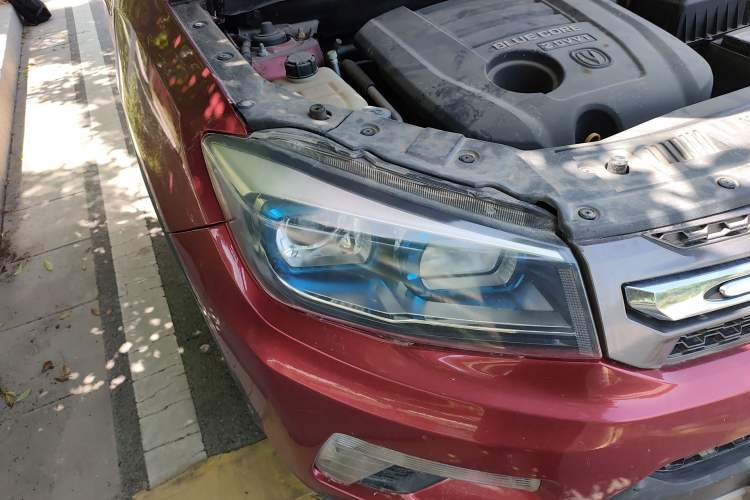 Used CHANGAN CS75 2014 2.0L Manual Luxury Version China IV Standard