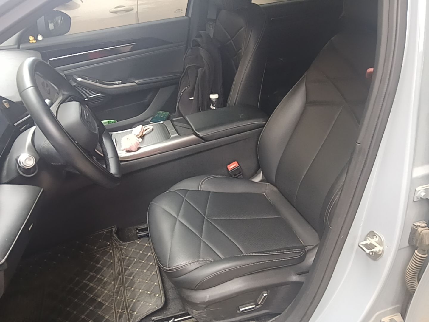Geely Galaxy L6 2024 125km PLUS Dragon Edition — снимка 17