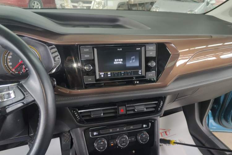 Used Volkswagen Tharu 2019 280TSI Two-Wheel Drive Comfort Edition China VI Standard Audio And AC Panel