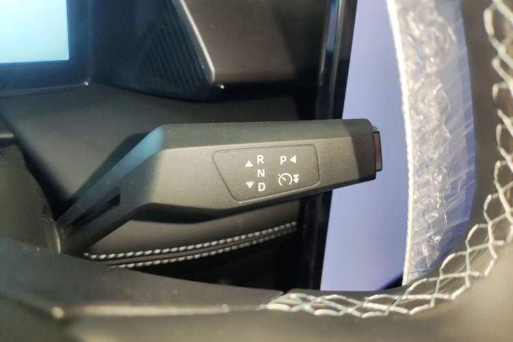 Used Dongfeng Aeolus L7 New Energy 2025 518 Comfort Edition Gear Lever