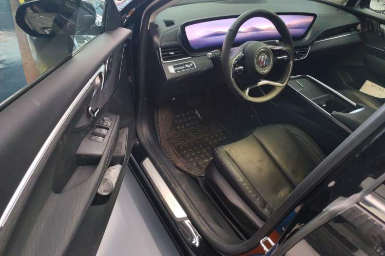 Used Buick LaCrosse 2023 28T Prestige Edition Driver Seat