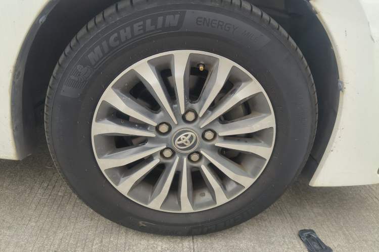 Used Toyota Corolla 2018 1.2T S-CVT GL-i Zhihui Edition Right Front Wheel Hub