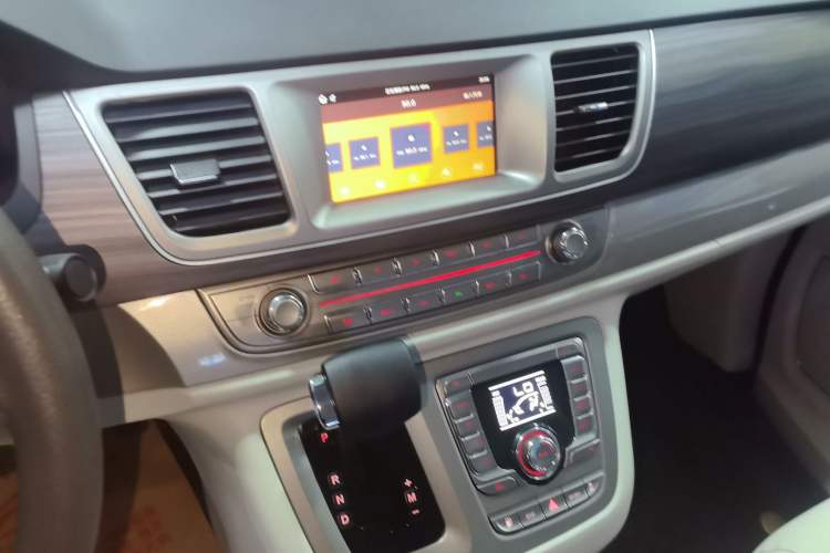 Used SAIC MAXUS G10 2018 PLUS 2.0T Automatic Smart Edition