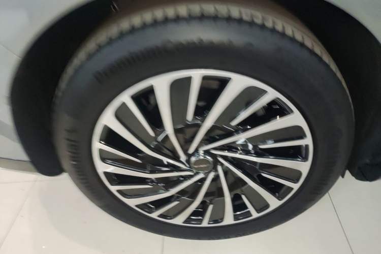 Used EXEED Star Era ET 2024 All-Electric 760 Max Right Rear Wheel Hub