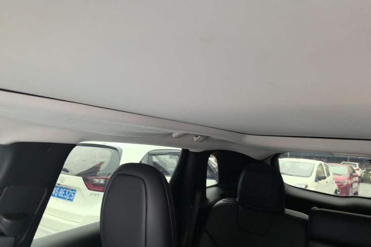 Used Jeep Cherokee 2016 2.4L Leading Edition Headliner