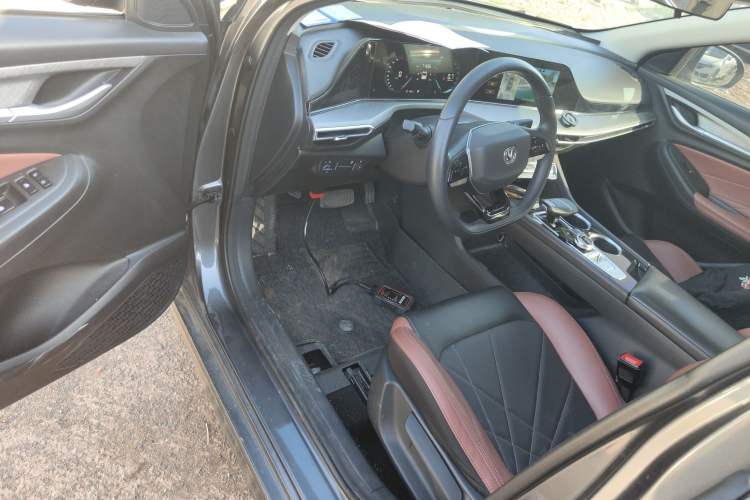 Used CHANGAN Eado 2022 PLUS Blue Whale NE 1.4T GDI DCT Prestige Edition Driver Seat