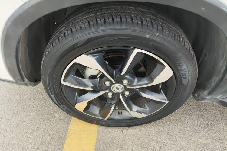 Used Dongfeng Aeolus AX4 2017 1.6L DCT Trendy Style
