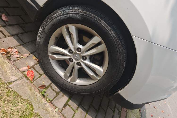 Used Hyundai ix35 2010 2.0L Automatic Two-Wheel Drive Elite Edition GLS
