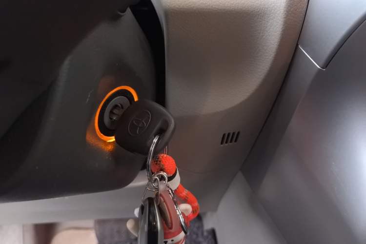 Used Toyota Verso 2014 Starlight 180E CVT Elite Edition
