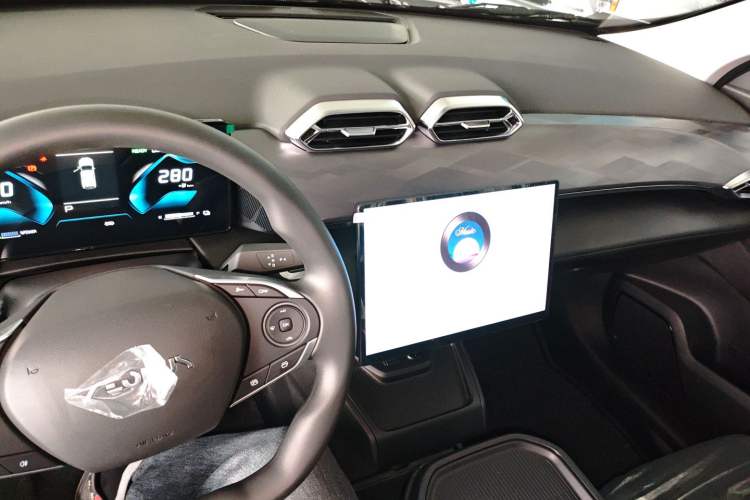 Used Dongfeng Aeolus SKY EV01 2025 530 km AIR Elite Edition