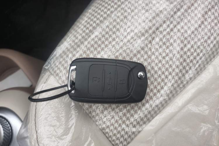 Used Wuling Hongguang MINIEV 2025 Four-Door Version Advanced Edition Interior 1