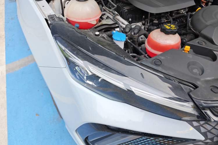 Used Geely Auto Emgrand L HiP 2022 1.5TD-DHT Pro 100KM Super Swift Right Front Headlight