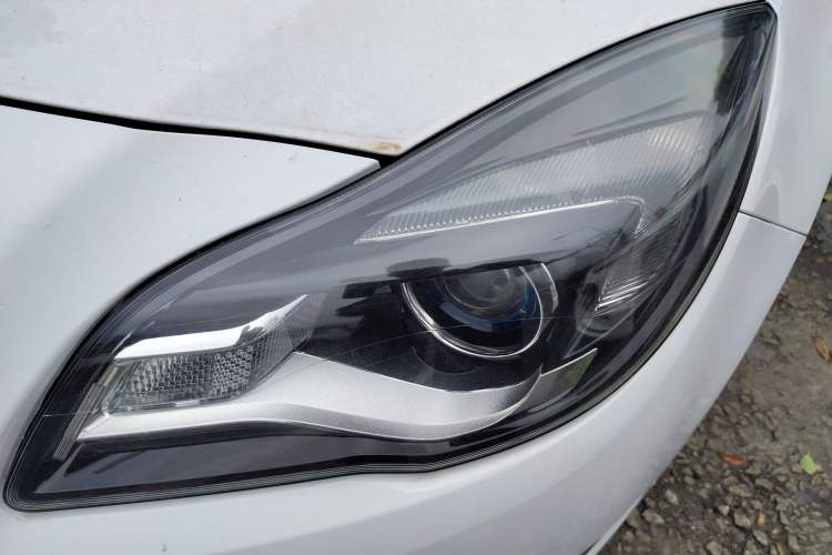 Used Buick Regal 2015 1.6T Leading Technology Model Left Front Headlight