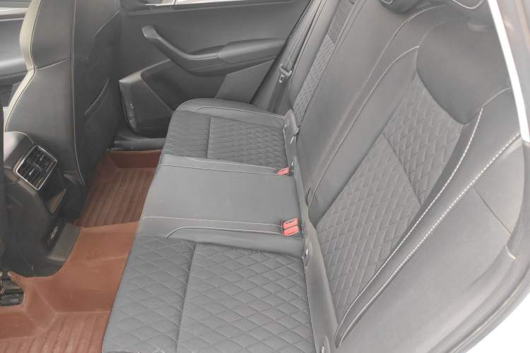 Used Skoda Karoq 2018 TSI280 Comfort Edition China V Standard Interior 4